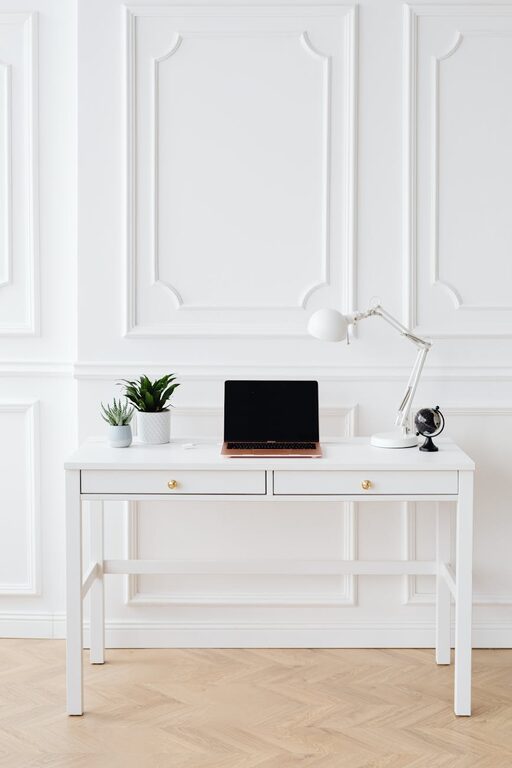 Simple Tips to Create a Relaxing and Productive Home Workspace